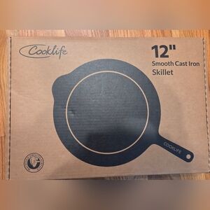 COOKLIFE 12 Inch Lightweight Pre-Seasoned Cast Iron Skillets - NEW